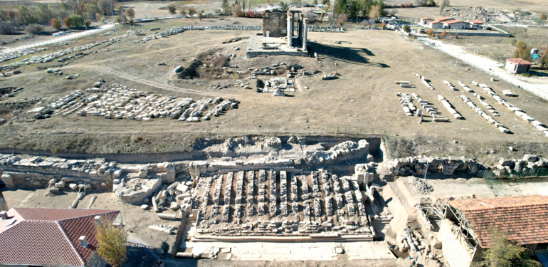 Aizanoi Antik Kenti bahara hazırlanıyor