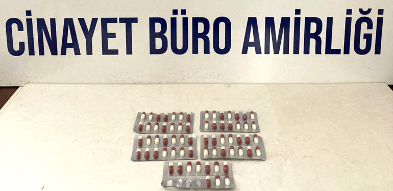 Kütahya’da 23 yaşındaki gencin üstünden 66 adet hap çıktı