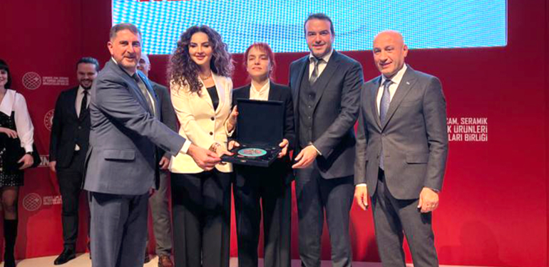 Güral Porselen, ihracatta liderliği bırakmıyor