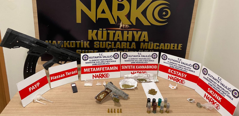 Kütahya’da uyuşturucu tacirlerine geçit yok