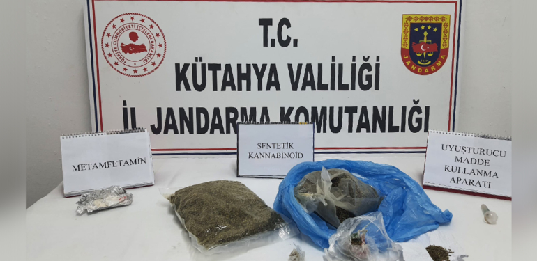 Kütahya’da jandarma uyuşturucu satıcılarını yakaladı