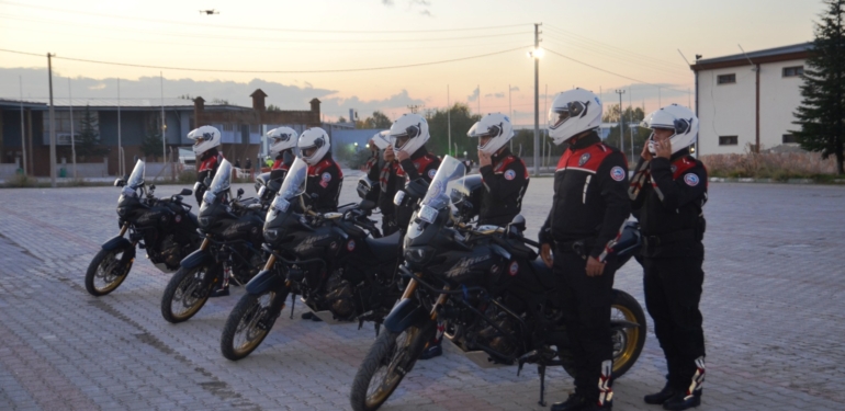 Yunus Timi, bayramda da torbacılara göz açtırmıyor