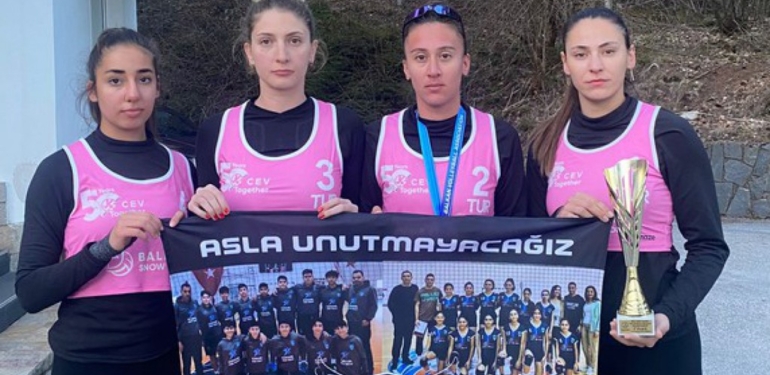 İlk kez düzenlenen turnuvada Balkan şampiyonu oldular