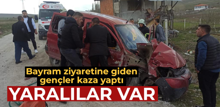 Kütahya’da gençler kaza yaptı: 4 yaralı