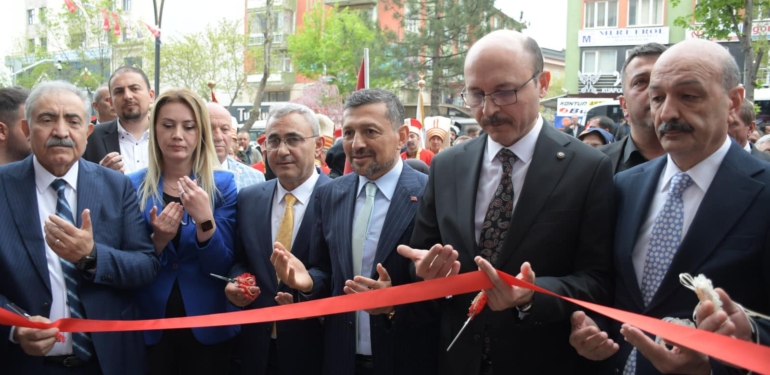 Erbaş:“Kamu-Sen’li hiç bir arkadaşımın boynunu büktürmem”