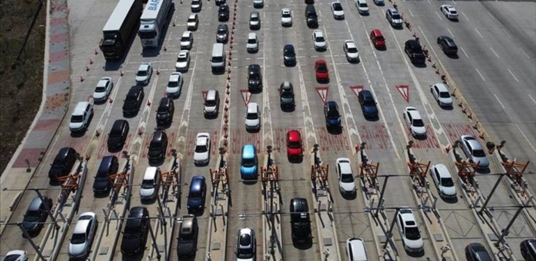 Bayram trafiğinde erken saatlerde uzun yola çıkmak riskli