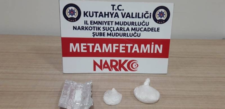 Kütahya’da uyuşturucu operasyonunda 3 şüpheli yakalandı