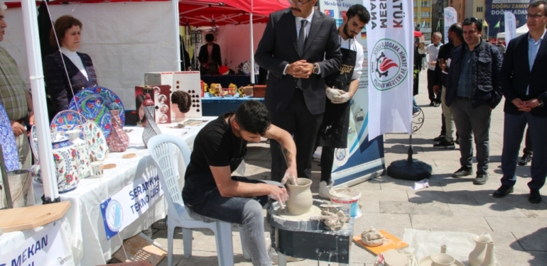 Kütahya ‘da 14 meslek lisesi bu fuarda buluştu