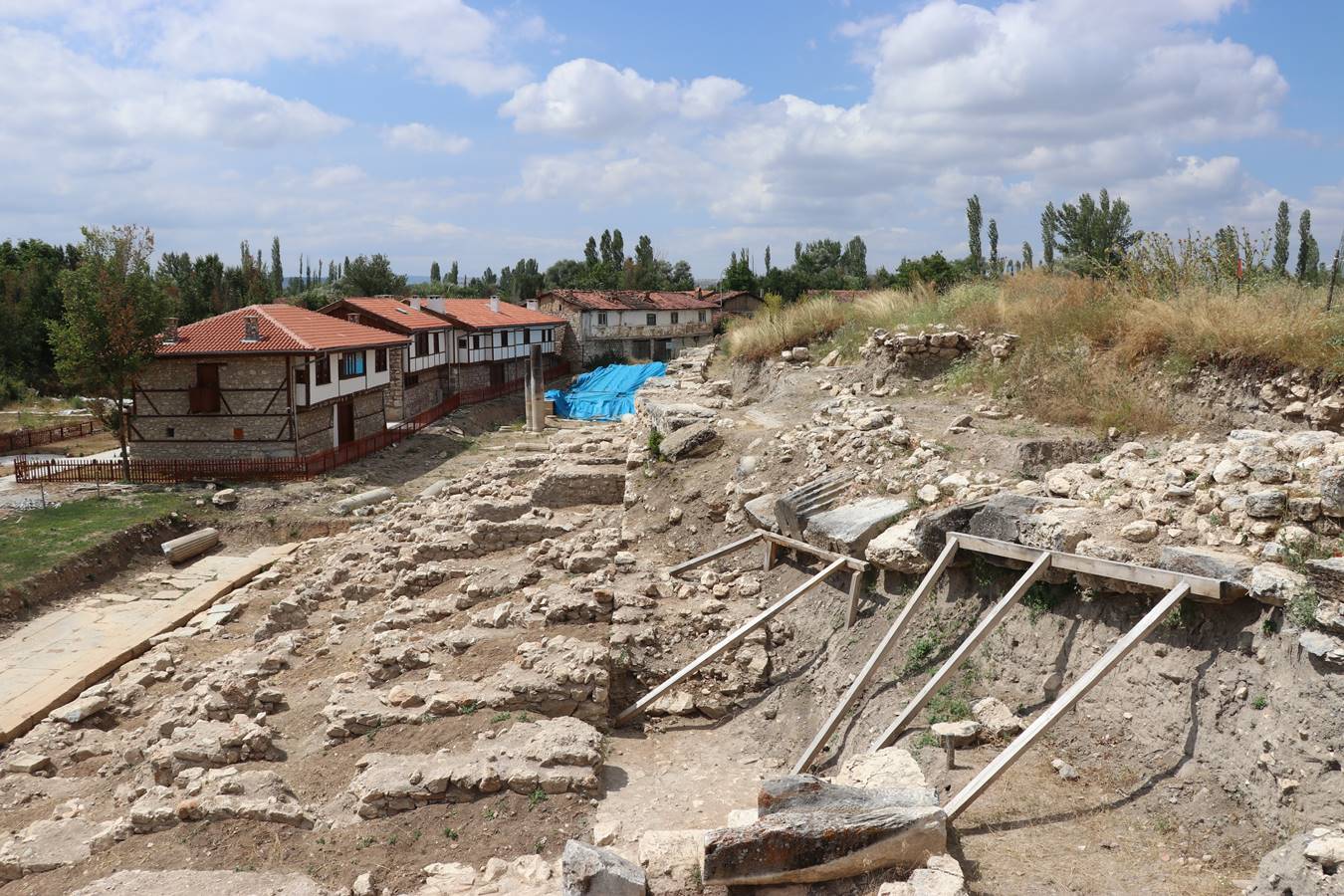 Aizanoi Antik Kenti'nde Osmanlı ve Roma kültürleri iç içe yaşatılacak