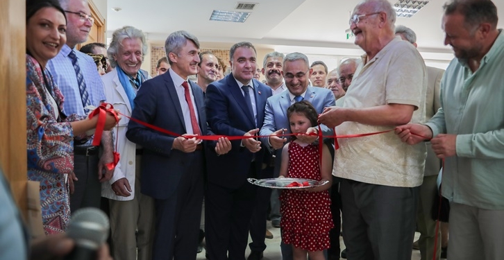 Hamza Üstünkaya atölyesi açıldı