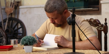 Kütahyalı yazar, okurlarıyla buluştu