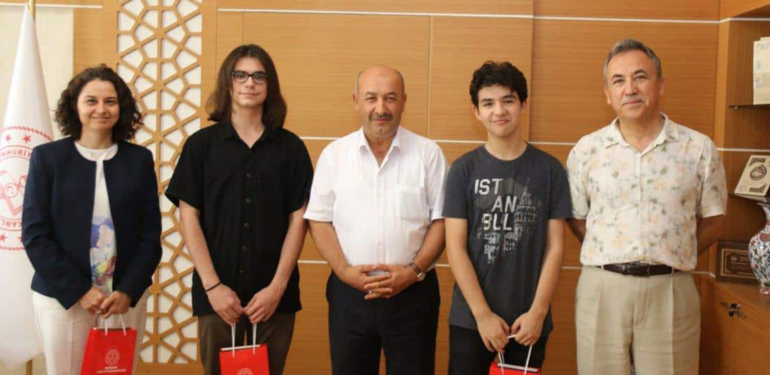 Kütahyalı öğrenciler öykü yarışmasında damga vurdu