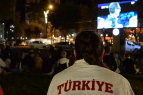 Kütahyalılar “Filenin Sultanları”nı dev ekranda izledi