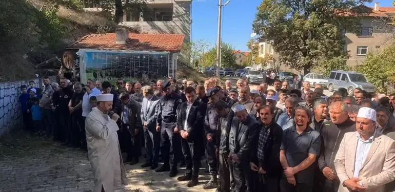 Simav’da Kazada Hayatını Kaybeden Genç Kız Defnedildi