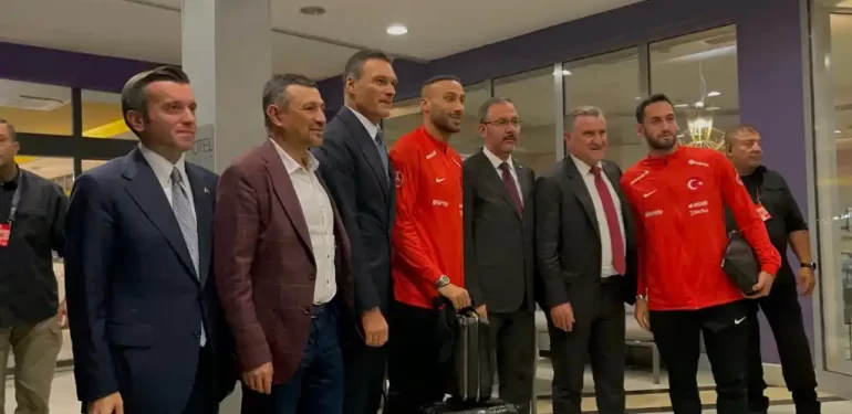 MHP Kütahya Milletvekili Ahmet Erbaş, Ay Yıldızlılar’a destek verdi