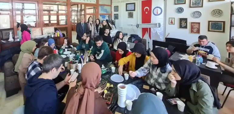 DPÜ’de üniversite öğrencileri engelsiz hobi etkinliğinde buluştu