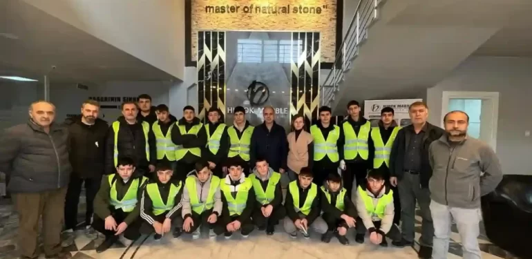 Kütahya’da Meslek Lisesi Öğrencileri İş Dünyasıyla Buluşuyor