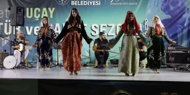 Kütahya’da geleneksel kına gecesi canlandırıldı