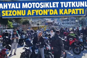 Kütahyalı motosiklet tutkunları sezonu Ayazini’de kapattı