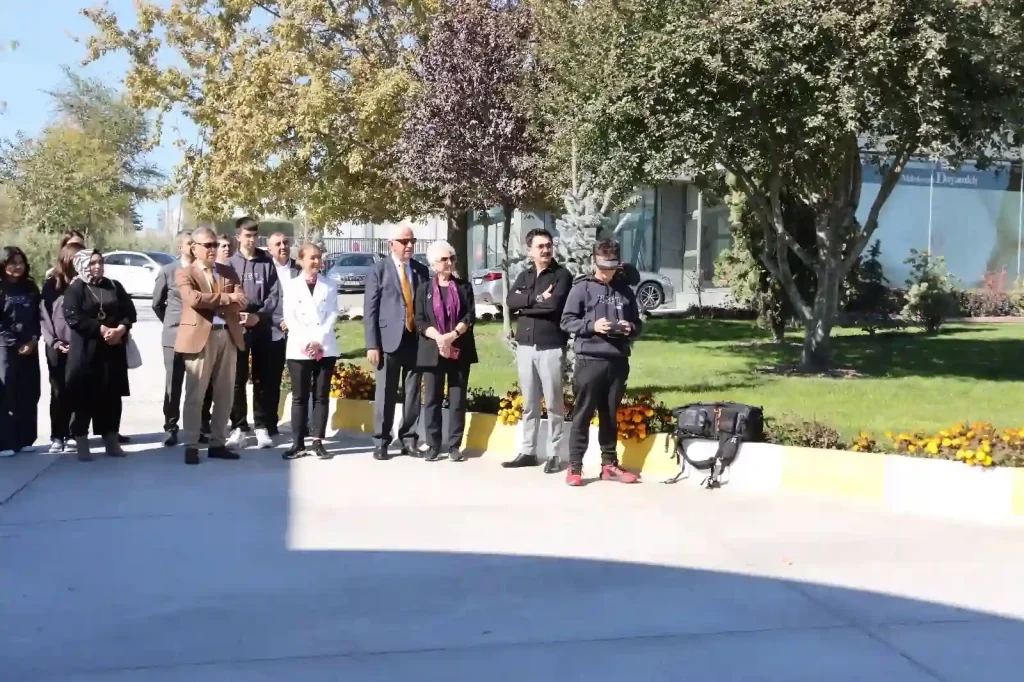 Kütahyalı iş insanı Nafi Güral, dünya dron şampiyonunu ağırladı