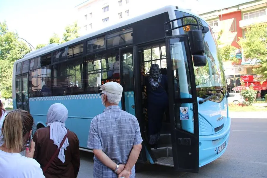 Şehir içi ulaşıma yeni zam talebi Belediye Meclisi’nde görüşülüyor