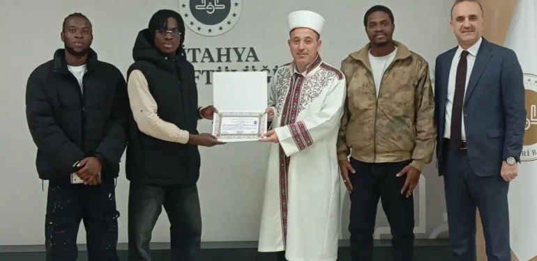 Kütahya’da Musa ismini seçerek islama girdi