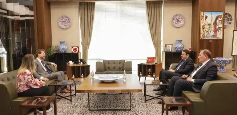 Kütahya Valisi Işın, Büyükelçi Manasijevski’yi ağırladı