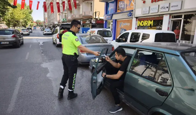 Kütahya’da polis ekiplerinden kemer denetimi