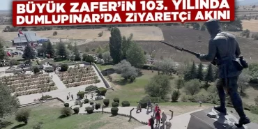 Kütahya Dumlupınar’da şehitlikte ziyaretçi yoğunluğu